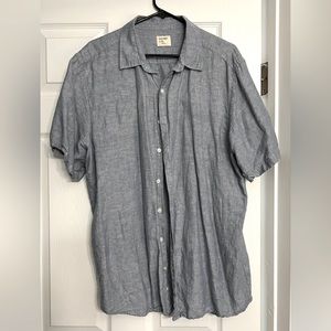 Old navy short sleeve shirt